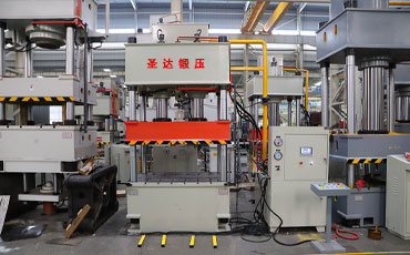 200噸四柱液壓機(jī)有多重？
